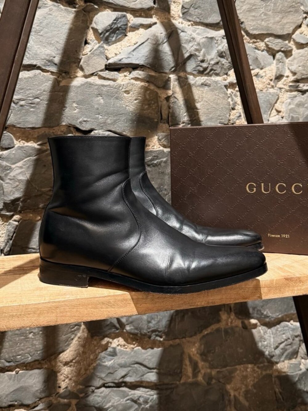 Gucci Black Leather Side Zip Chelsea Boots